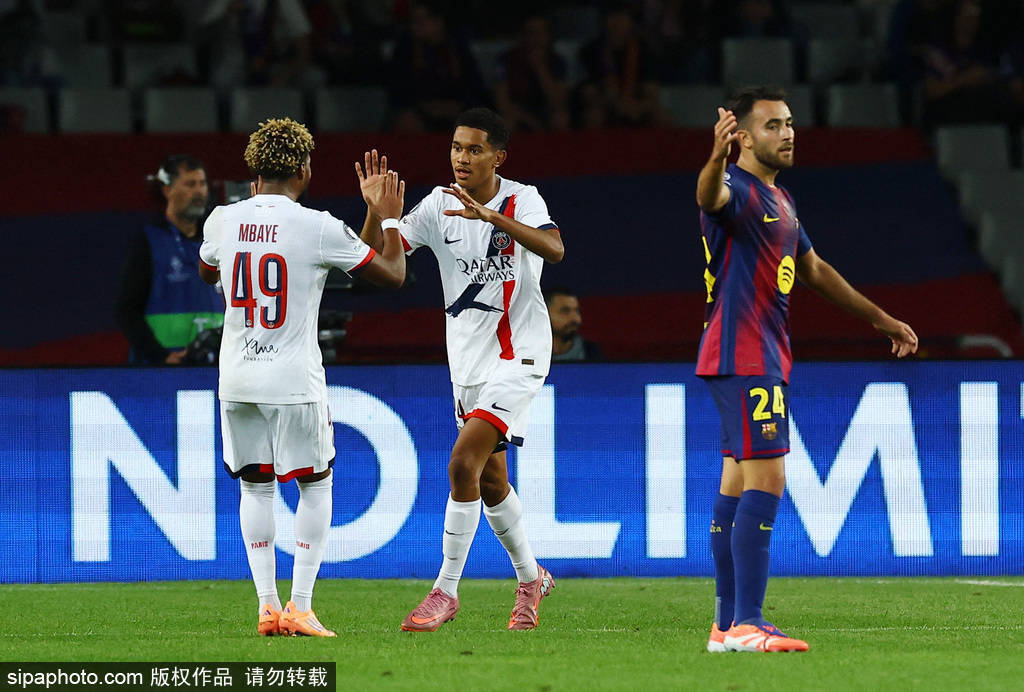 欧冠早报：巴萨遭巴黎逆转绝杀 曼联无资格但参与度拉满